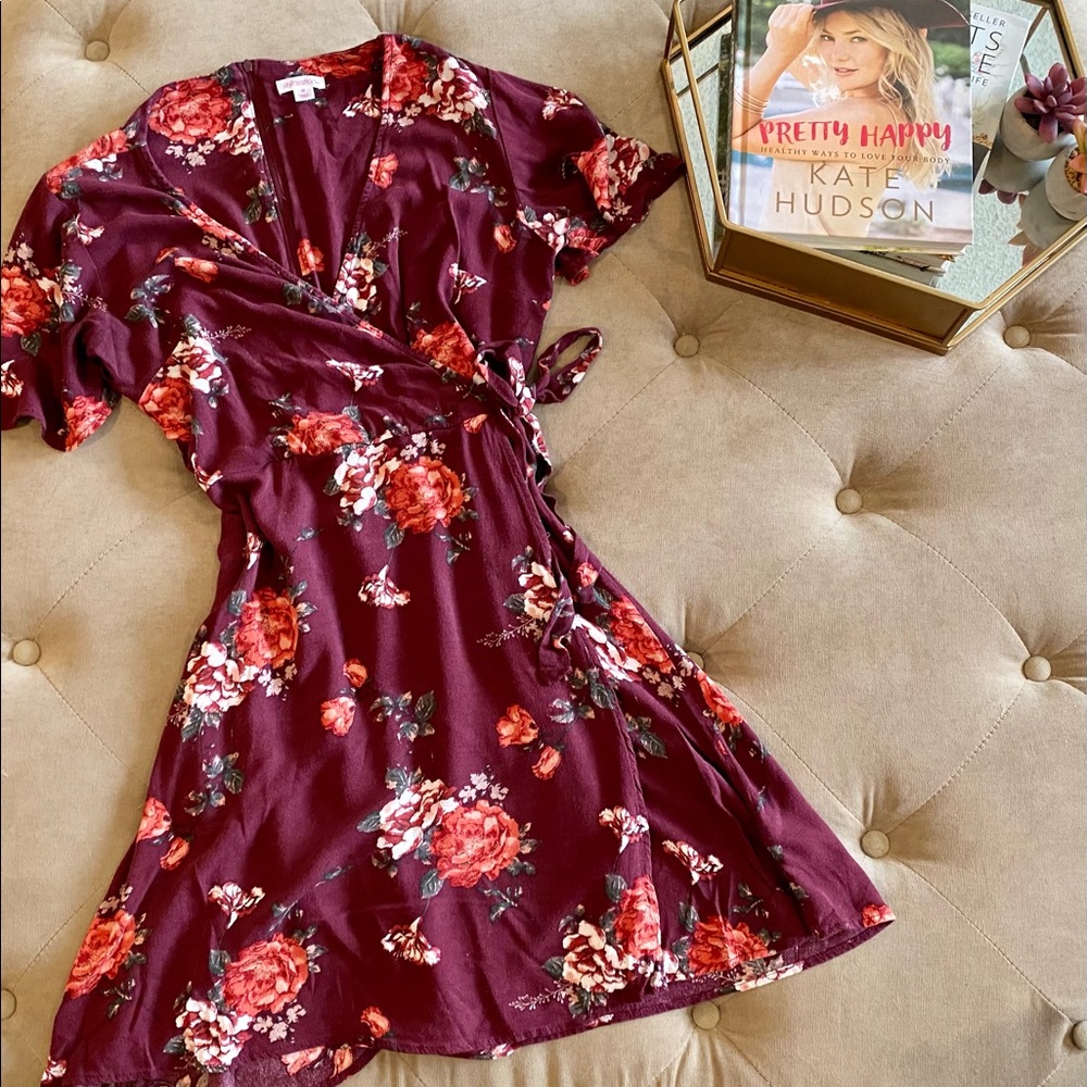 Floral mini dress 🌺